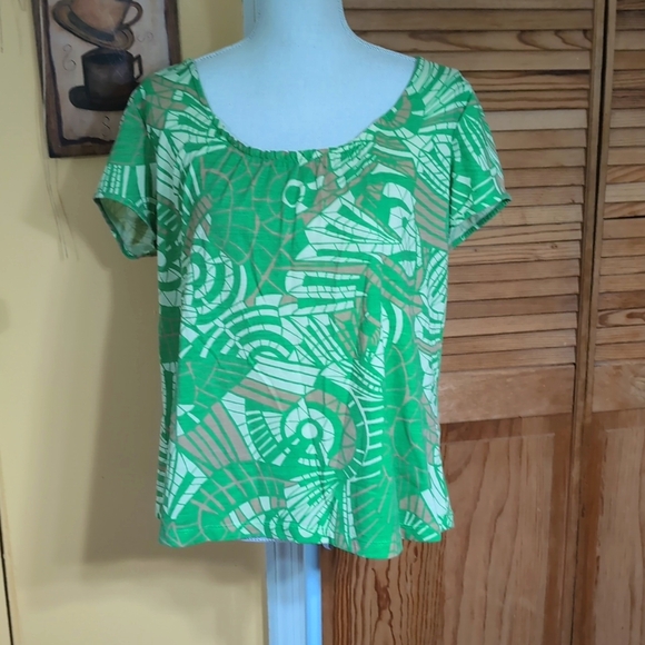 Green Print Top L - CUTE!!! - Picture 1 of 9